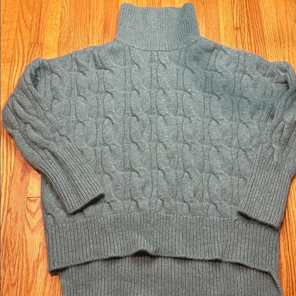 Lisa Yang cable knit sweater - Picture 1 of 4